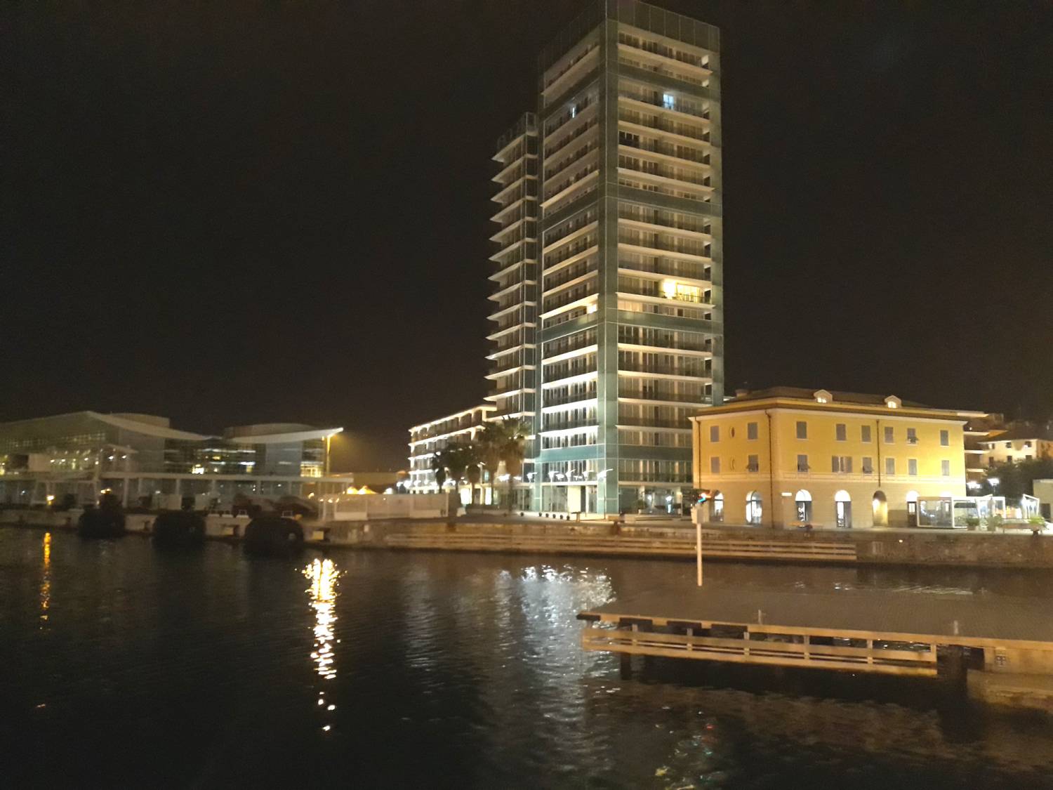 Il porto di notte - Savona 